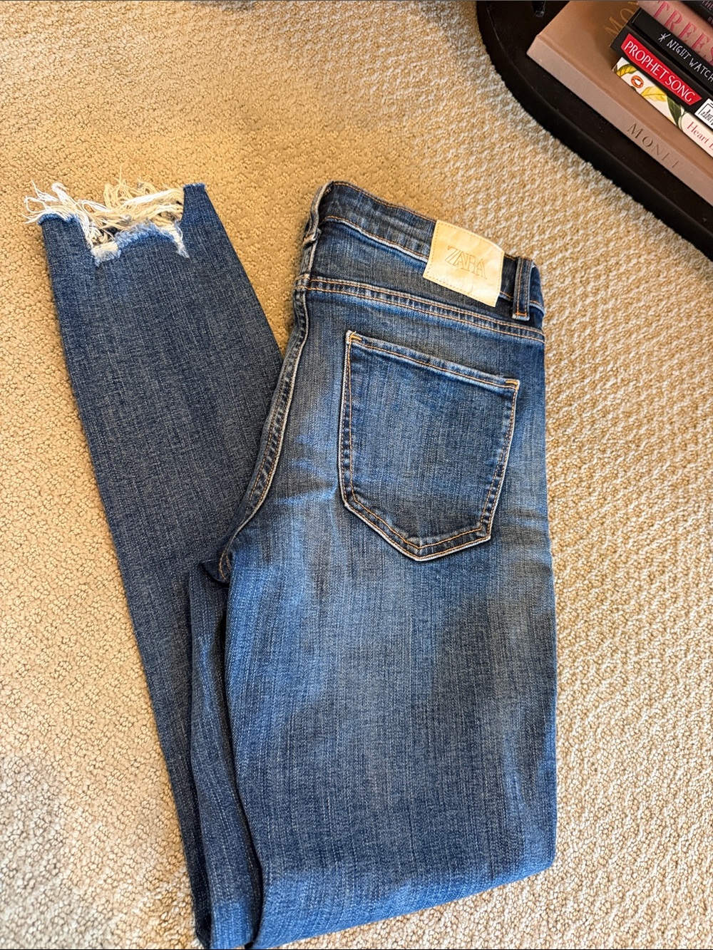 Zara Blue Skinny High-Rise Jeans with Frayed Hem